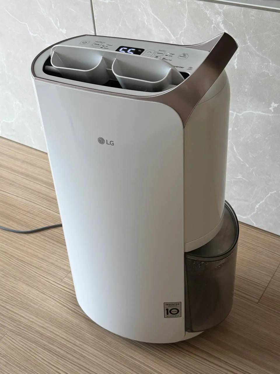Осушитель воздуха LG до 30 литров в сутки