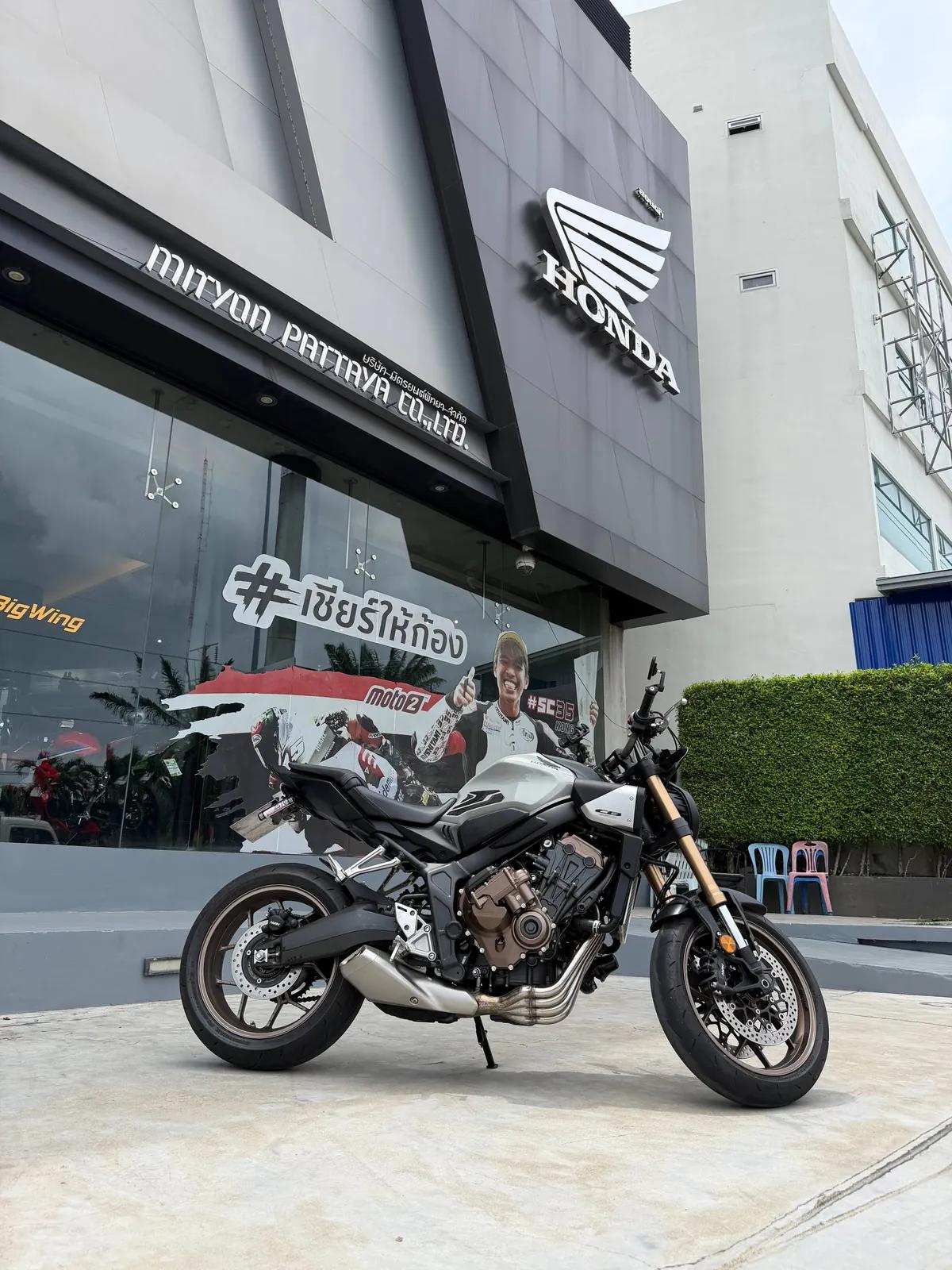 Мотоцикл Honda CB650R E-Clutch 2024 года