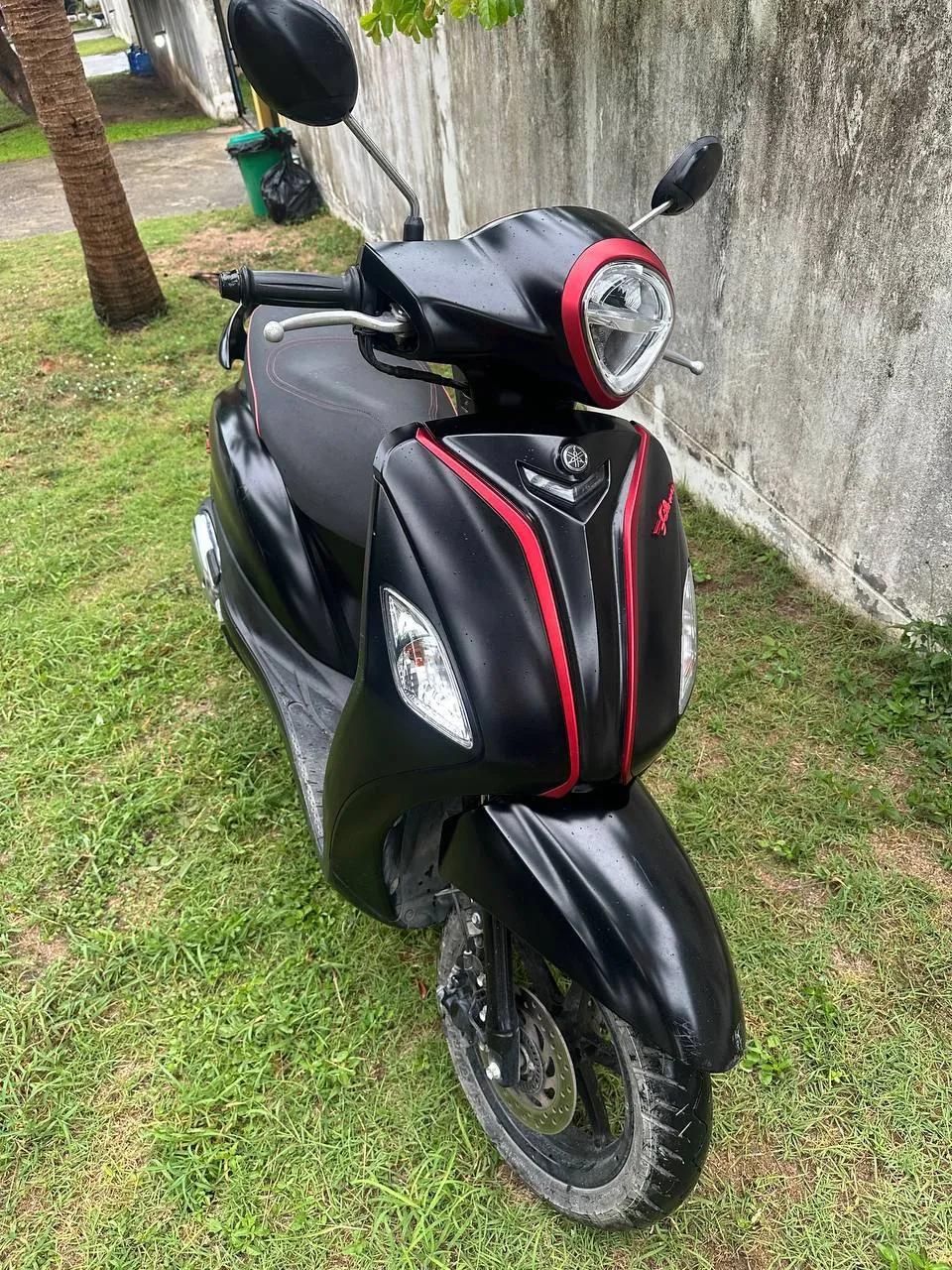 Скутер Yamaha Grand Filano Black 125