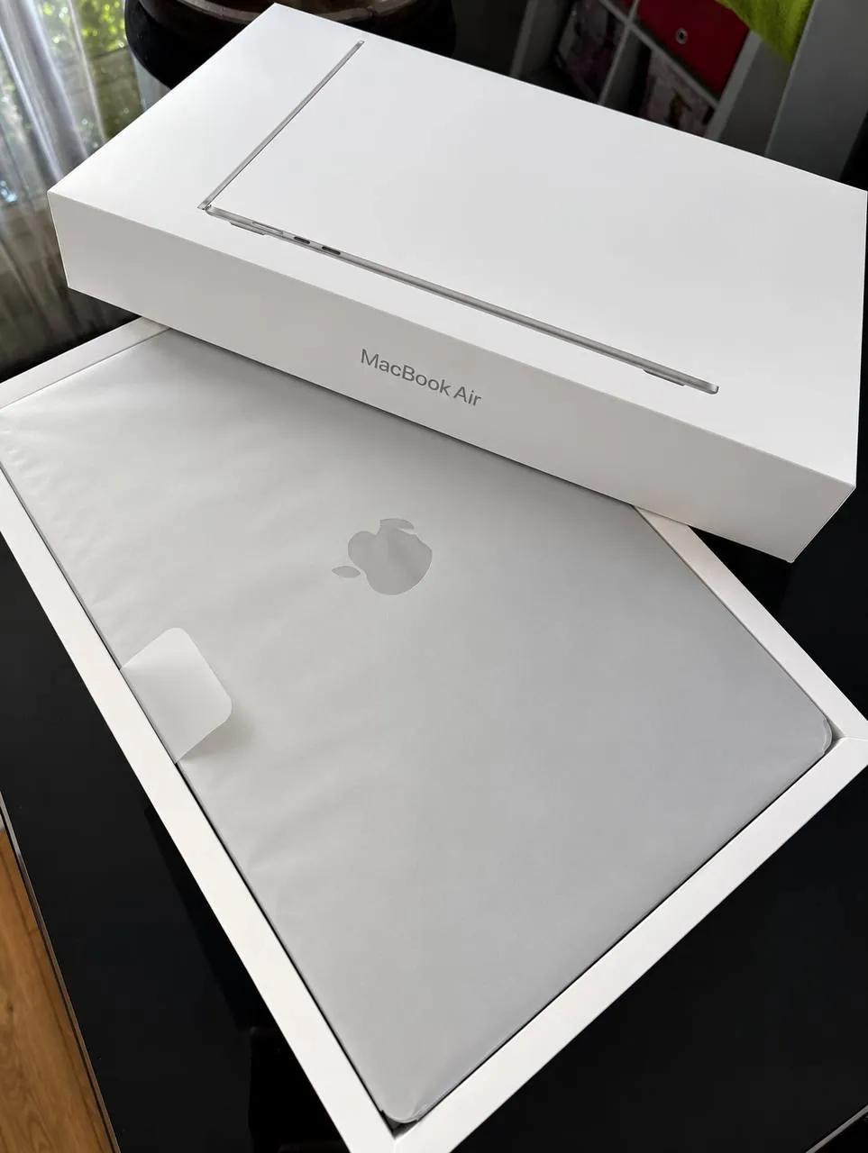 MacBook Air 15 M5, 24 ГБ, 1 ТБ