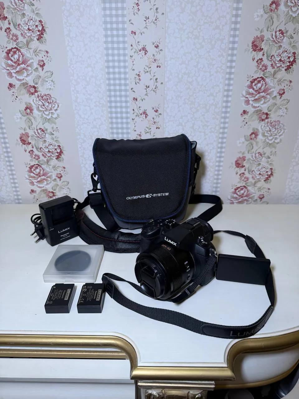 Фотоаппарат Panasonic Lumix DMC-FZ1000 с зумом