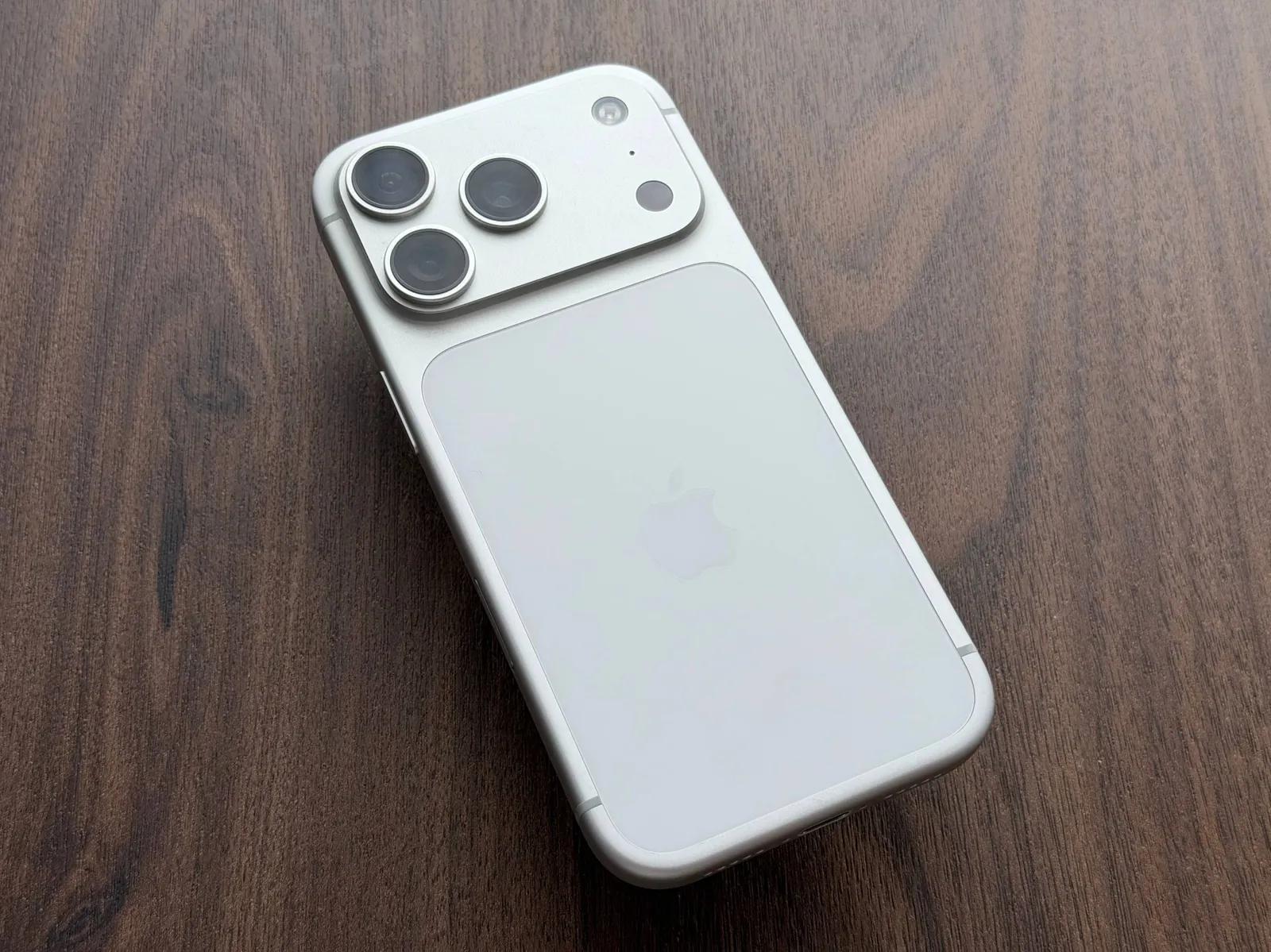 IPhone 17 Pro 256GB esim серебристый