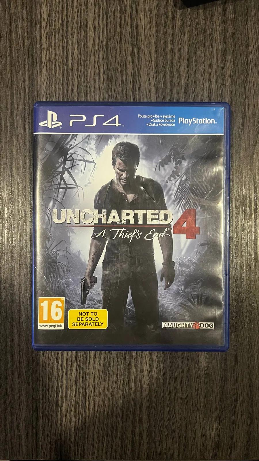 Диск с игрой Uncharted 4 для PS4