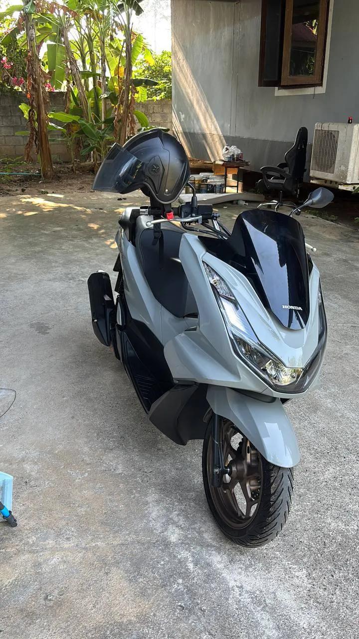 Скутер Honda PCX 160 в аренду
