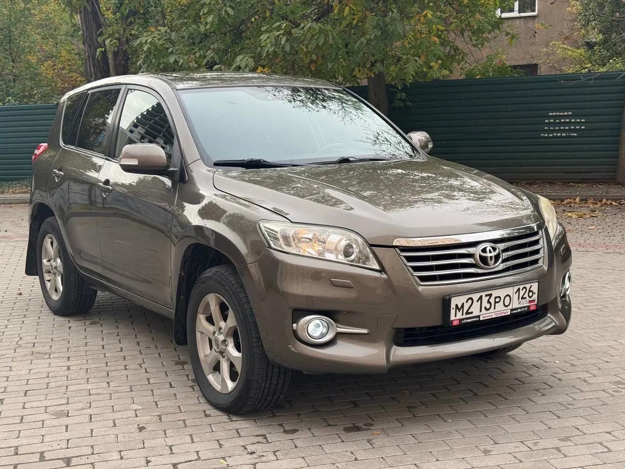 Toyota RAV4 2010 года выпуска