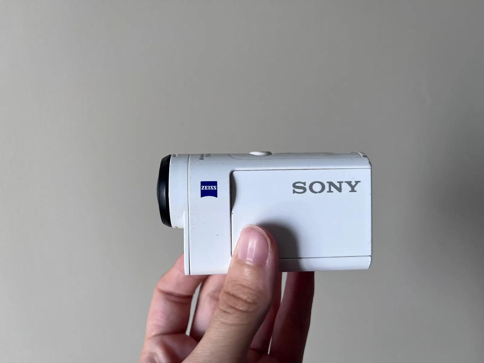 Экшн-камера Sony AS300 для подводной съёмки в Бангкоке