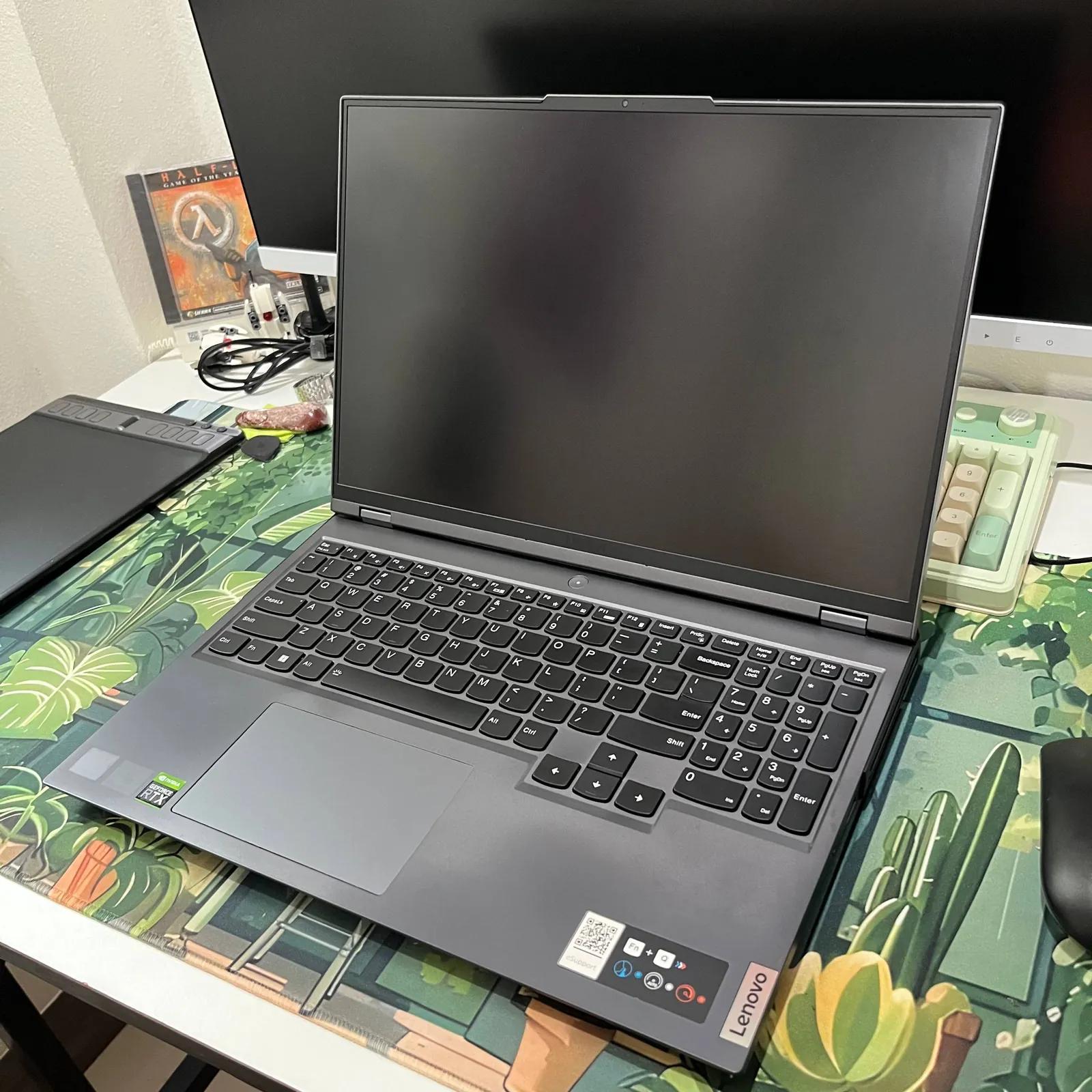 Игровой ноутбук Lenovo Legion Pro 5 с аксессуарами