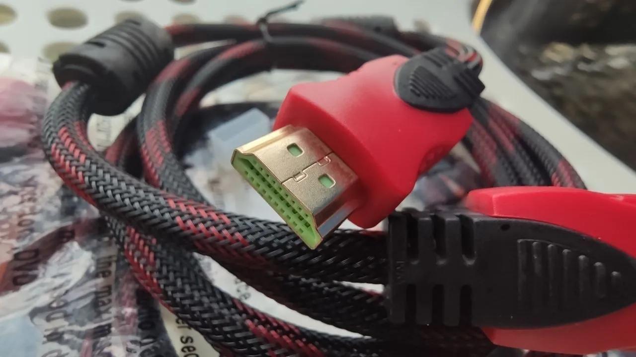 HDMI-кабель версии 1.4 длиной 1.5 метра