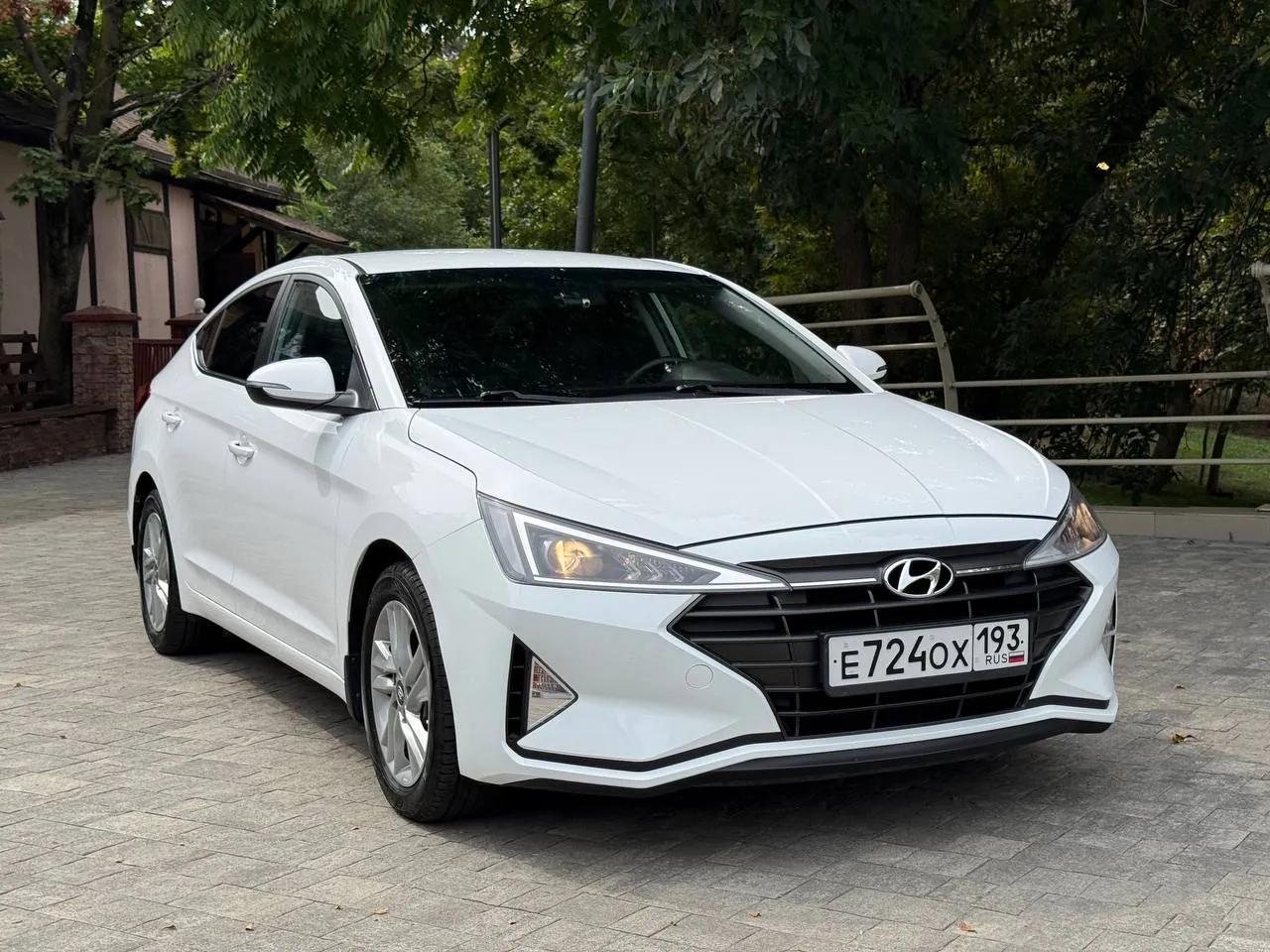 Hyundai Elantra 2019 года выпуска
