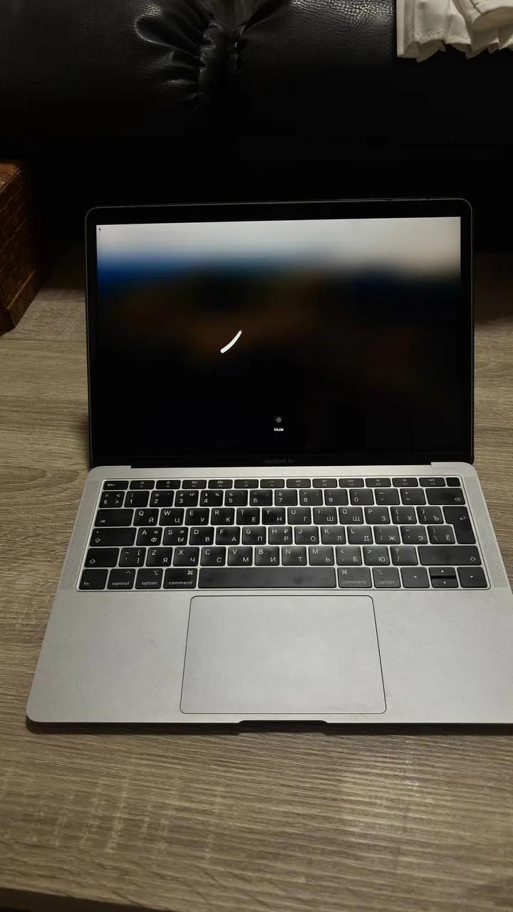 MacBook Air 13 2018 i5