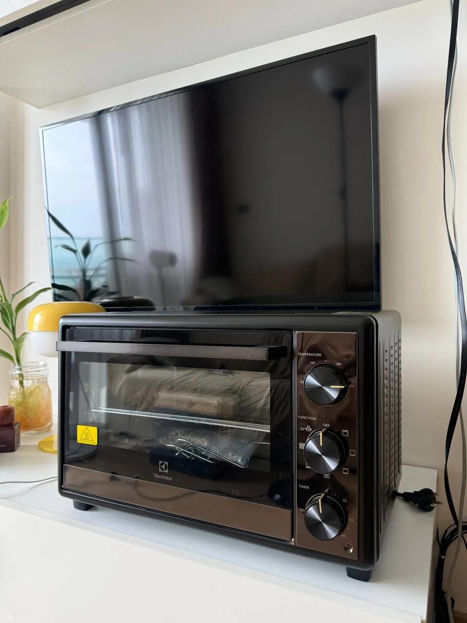 Электрическая духовка Electrolux на 32 литра