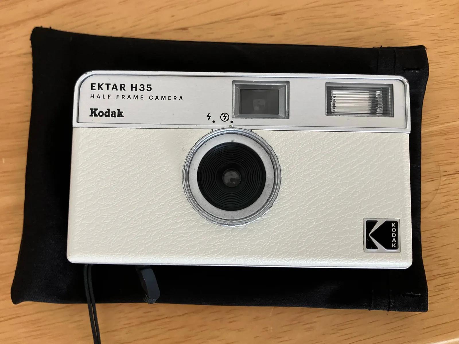 Плёночный фотоаппарат Kodak Ektar H35