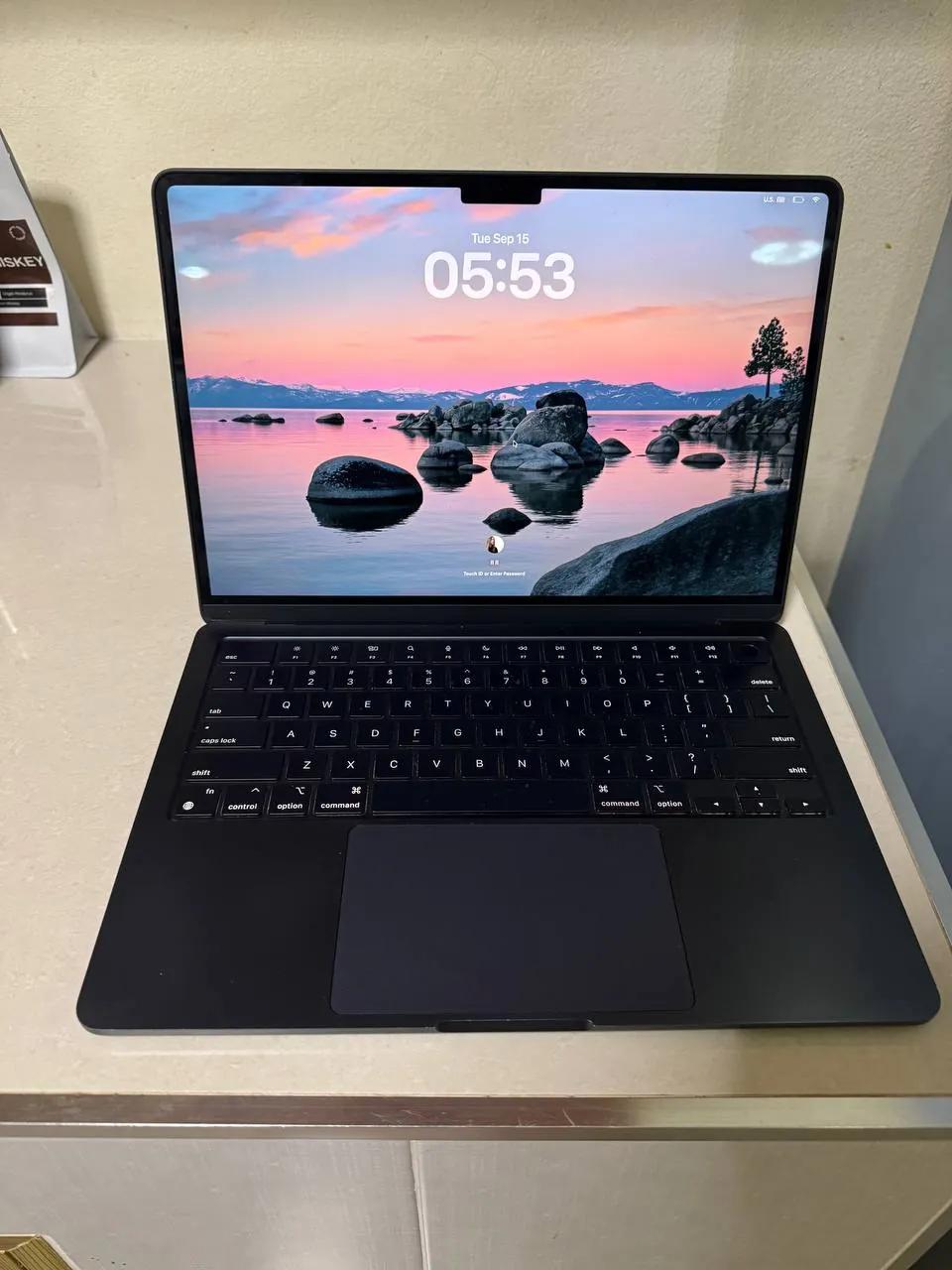 MacBook Air 13 M2 8/512GB