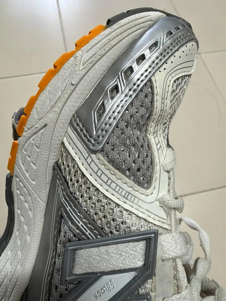 Кроссовки New Balance 1906R, размер 37 7