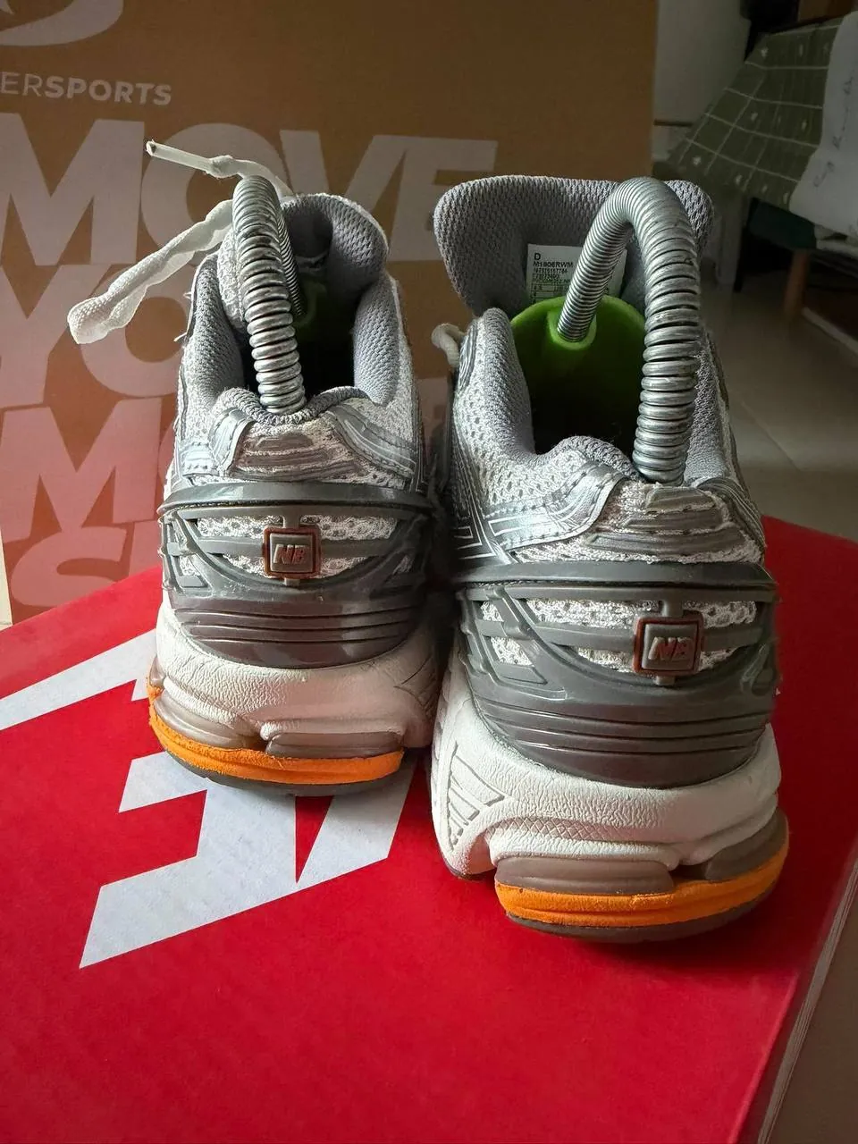 Кроссовки New Balance 1906R, размер 37 4