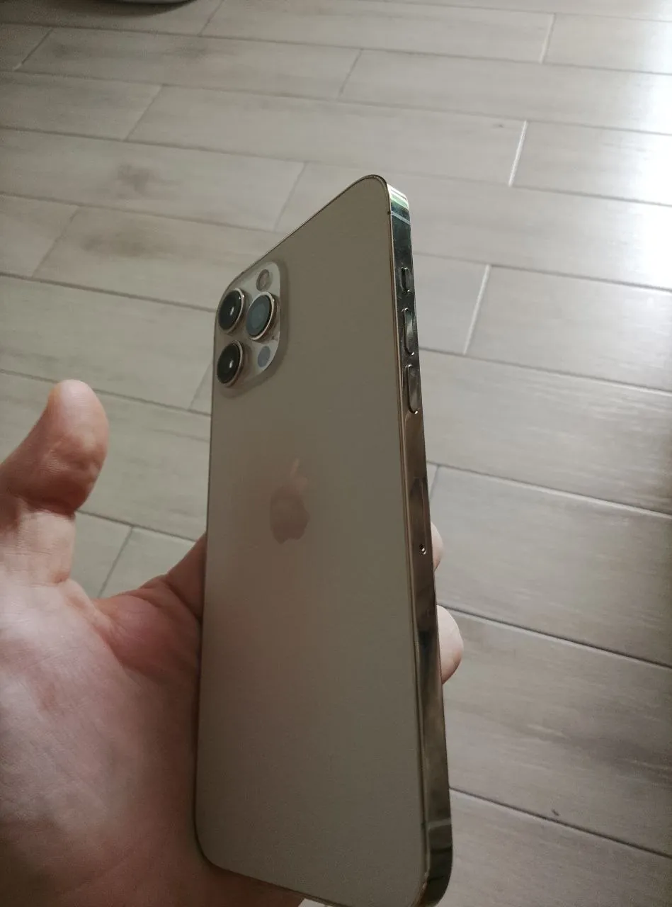 IPhone 12 Pro Max 128GB с заменённой батареей 6