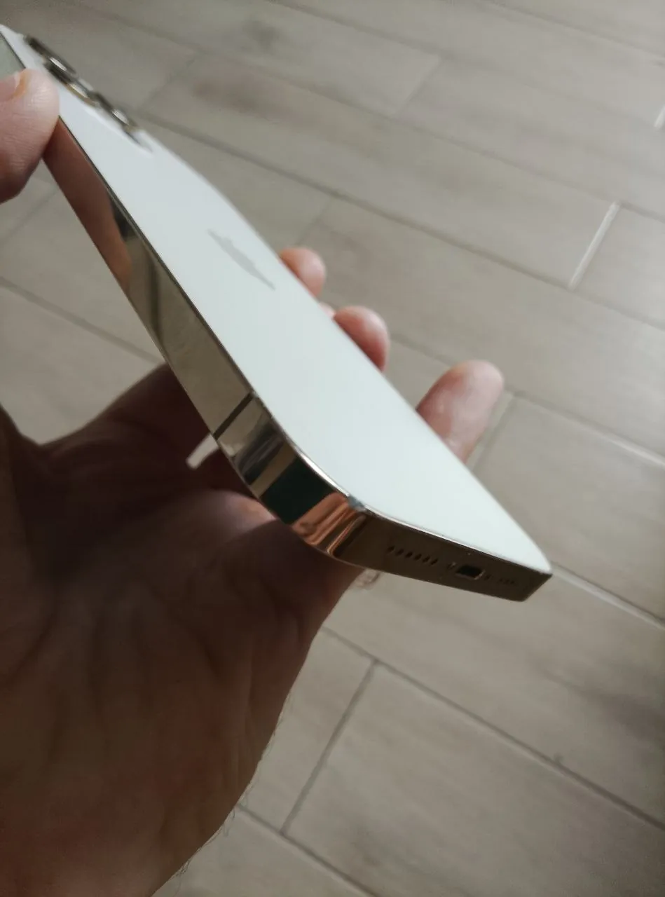 IPhone 12 Pro Max 128GB с заменённой батареей 2