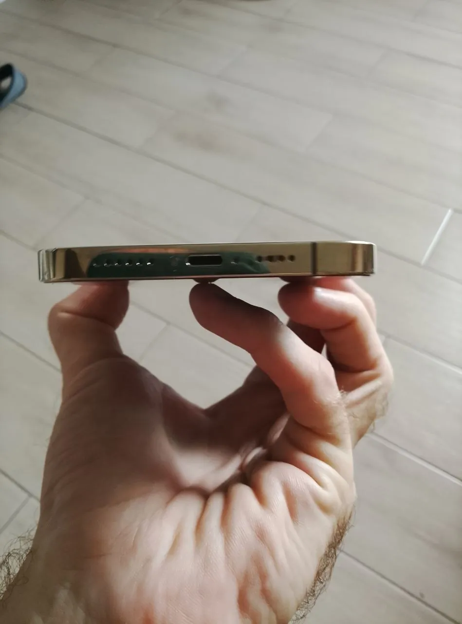 IPhone 12 Pro Max 128GB с заменённой батареей 7