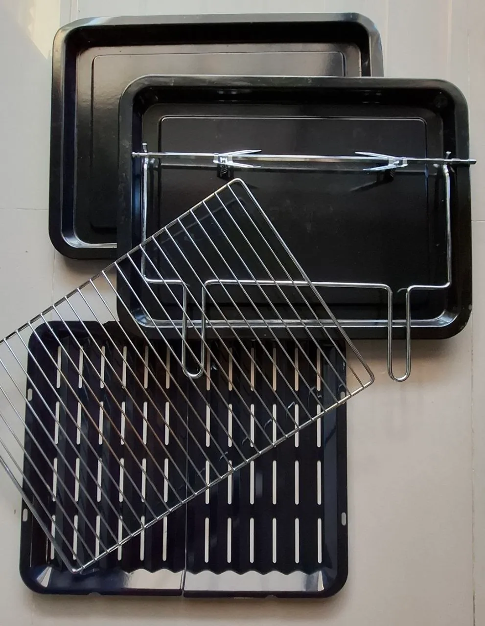 Электрическая духовка Electrolux на 70 литров 5