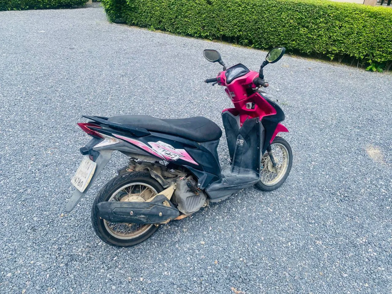 Скутер Honda Click 2013 года в аренду 3