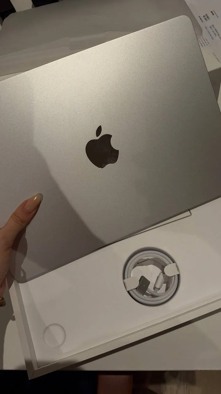 Новый MacBook Air M5 512 ГБ серебристый 2