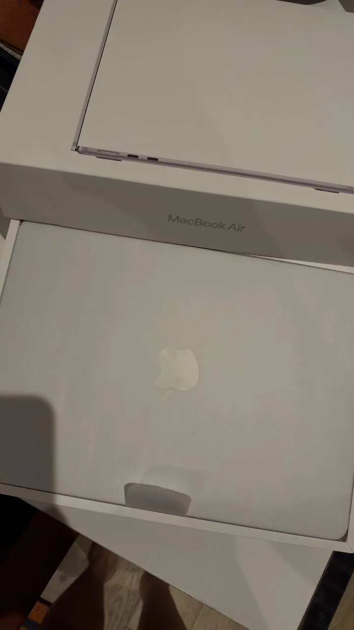Новый MacBook Air M5 512 ГБ серебристый 3