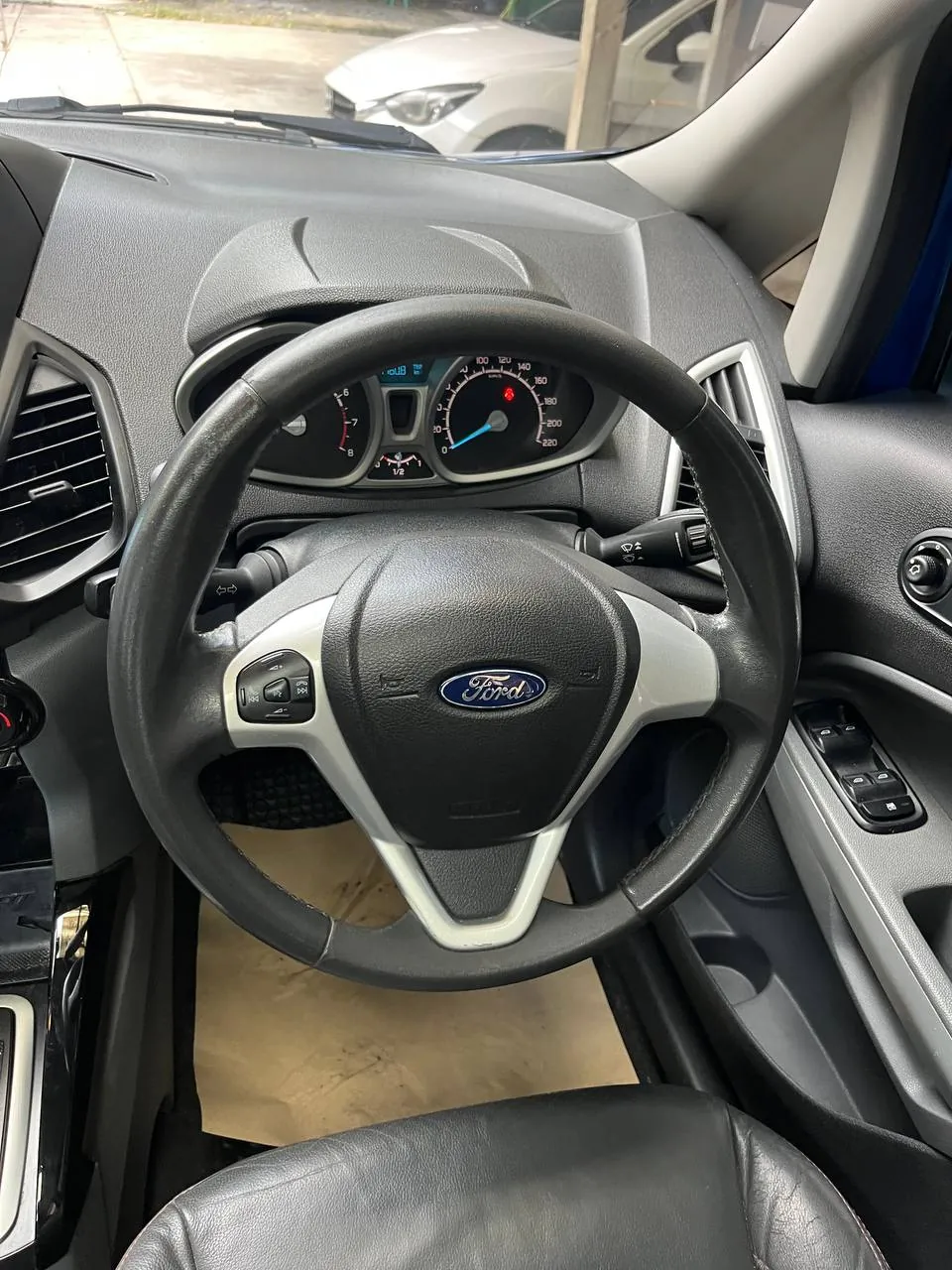 Ford EcoSport Titanium с роботизированной КПП 6