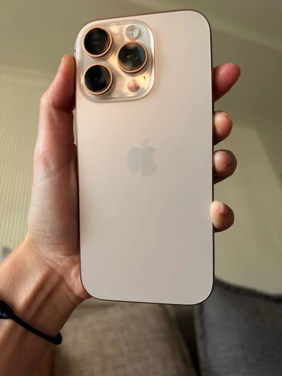 IPhone 16 Pro 128 ГБ 8