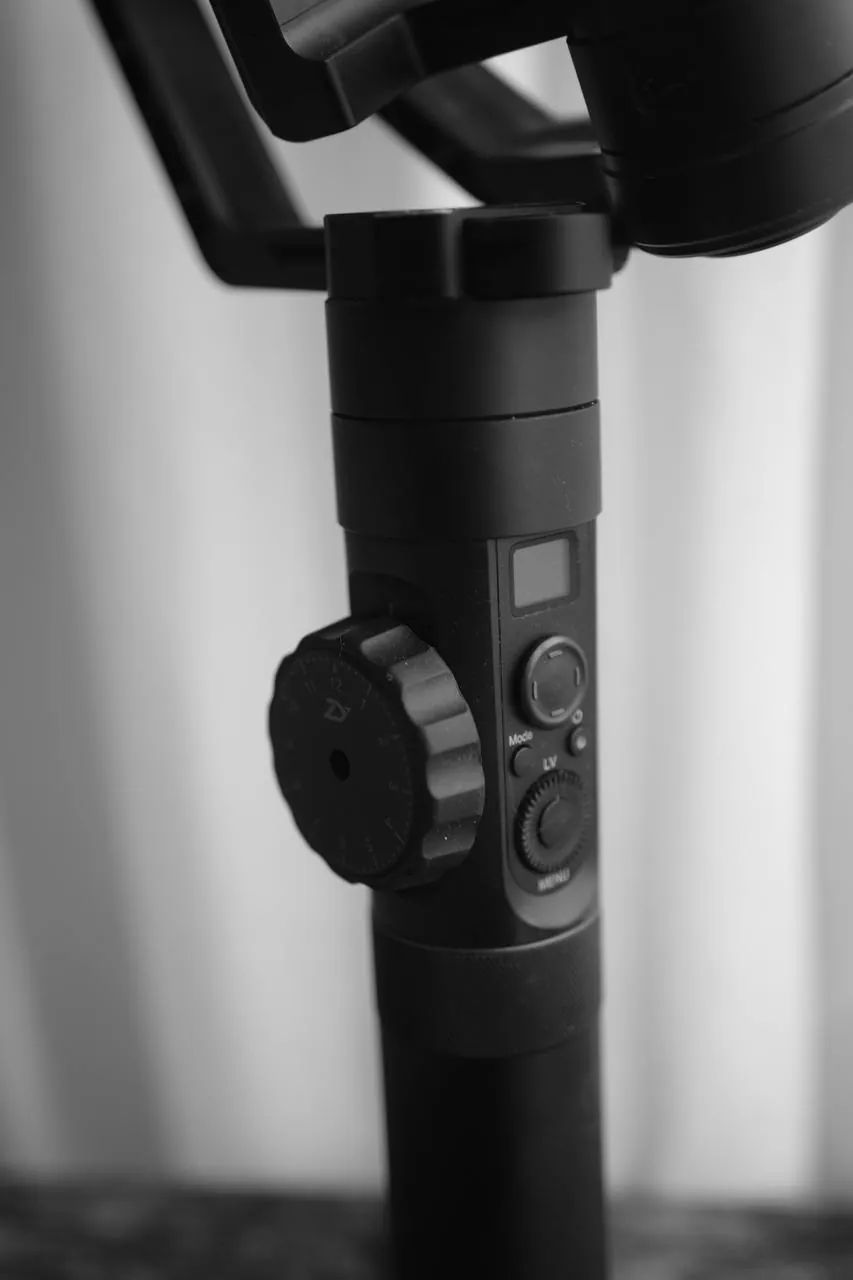 Стабилизатор Zhiyun Crane 2 и объектив Samyang 2