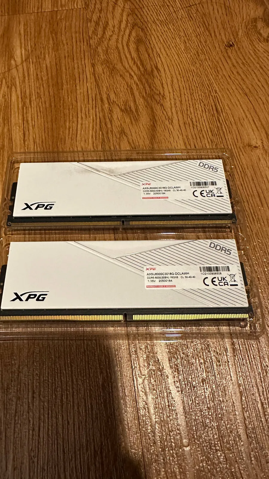 Комплектующие ПК и модуль памяти DDR4 4