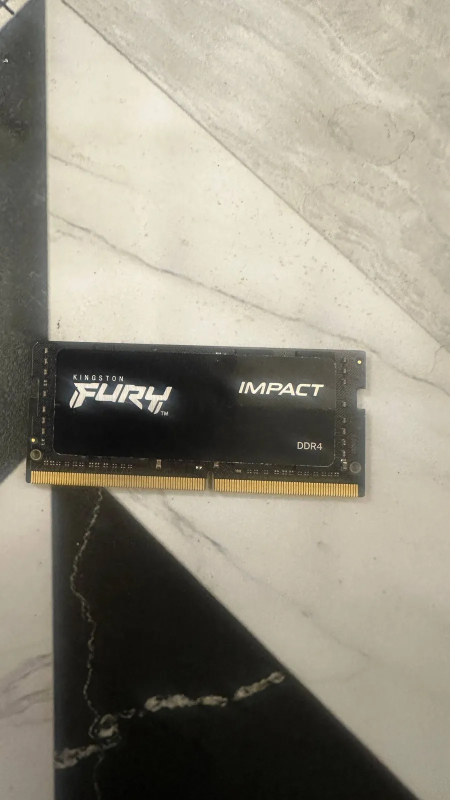 Комплектующие ПК и модуль памяти DDR4 5