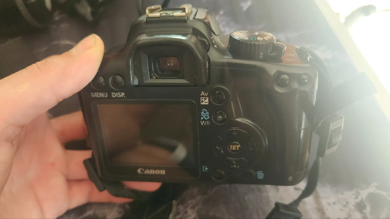 Зеркальный фотоаппарат Canon EOS 60D с объективом 4