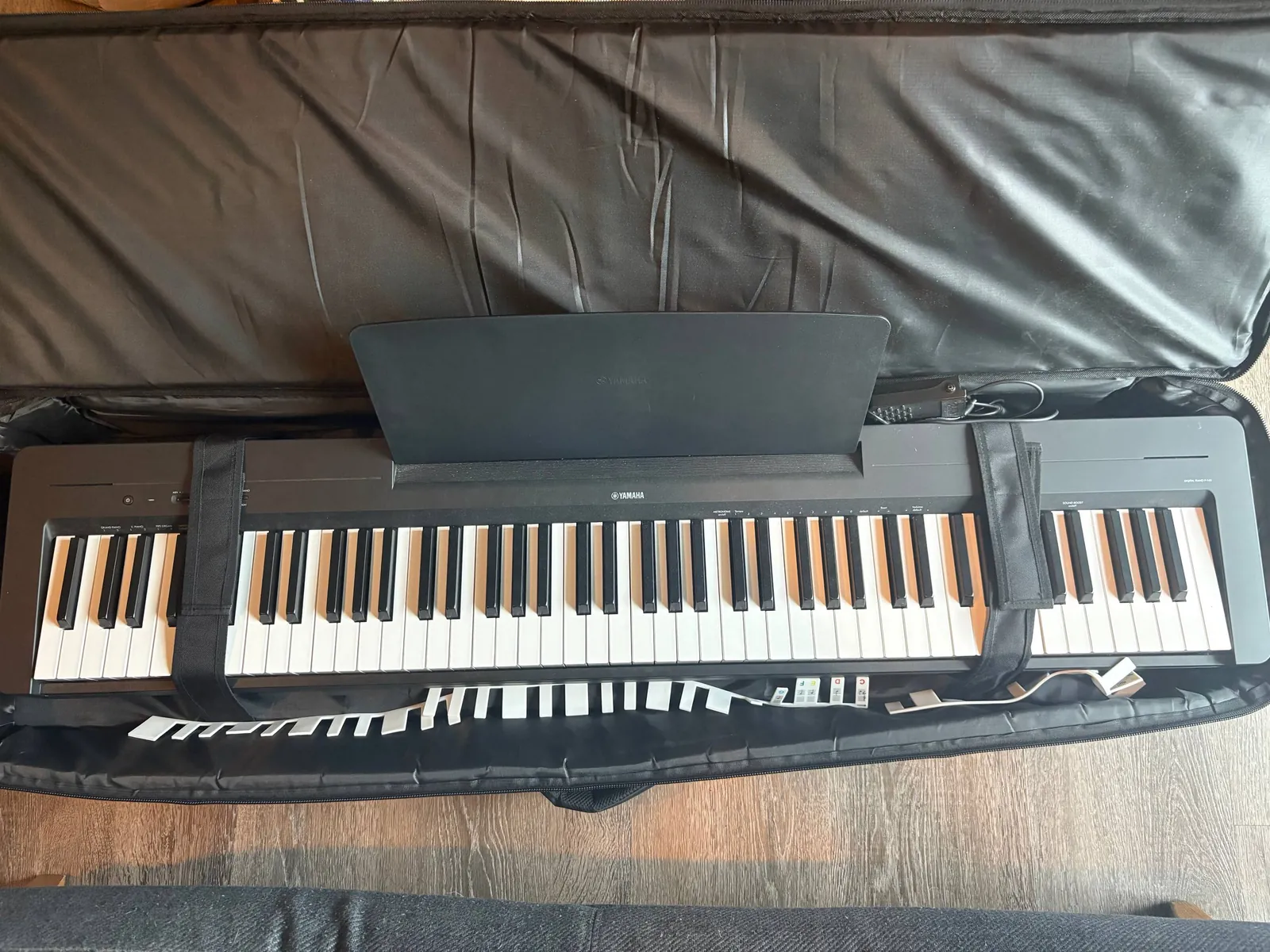 Электронное пианино Yamaha P-145 1