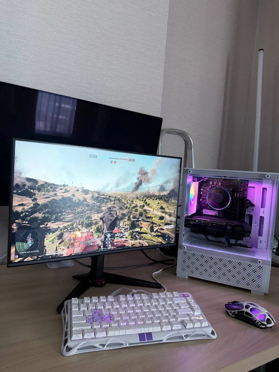 Игровой компьютер с монитором Acer 8