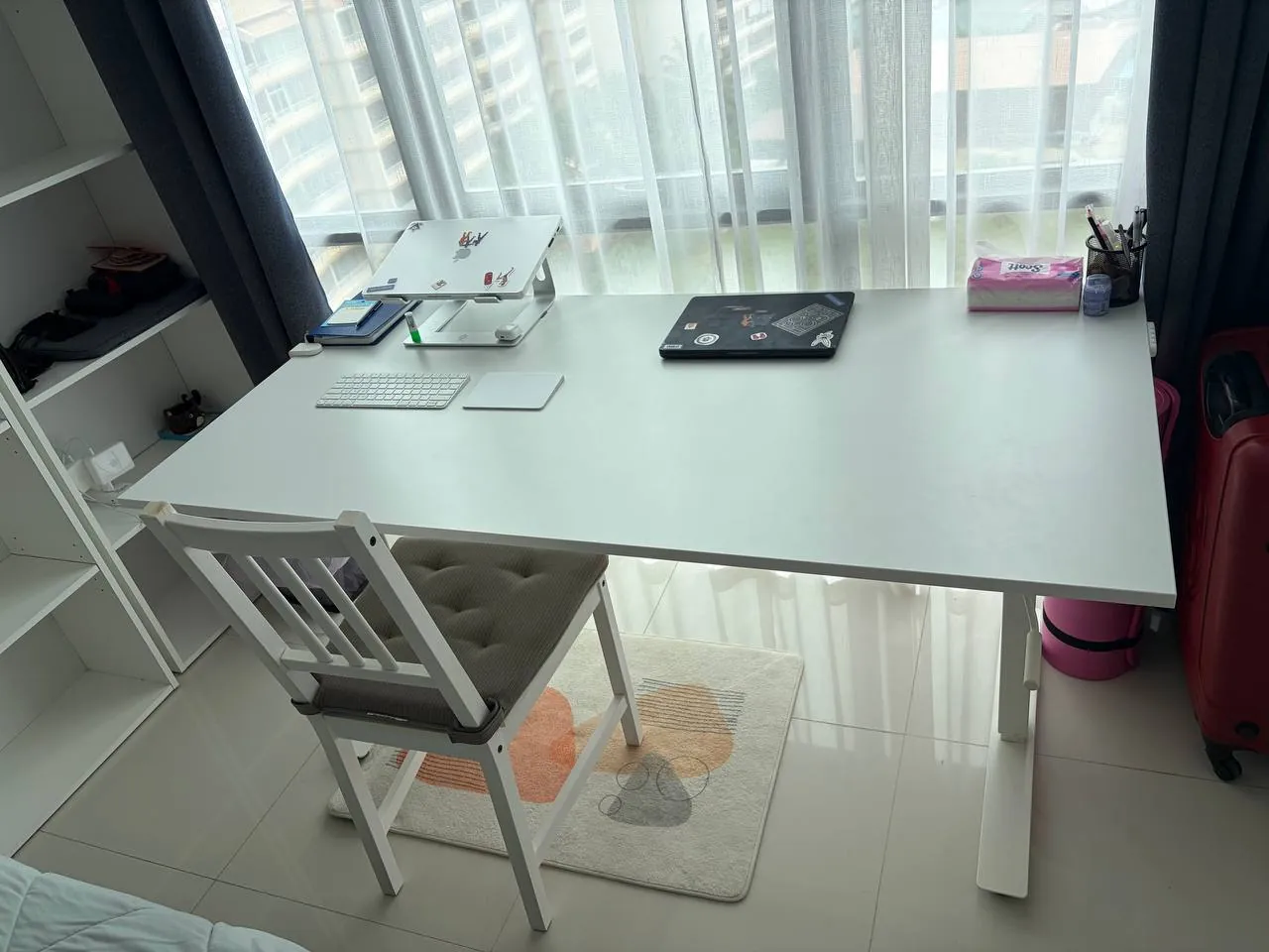 Стол IKEA с подъёмным механизмом в Джомтьене 3