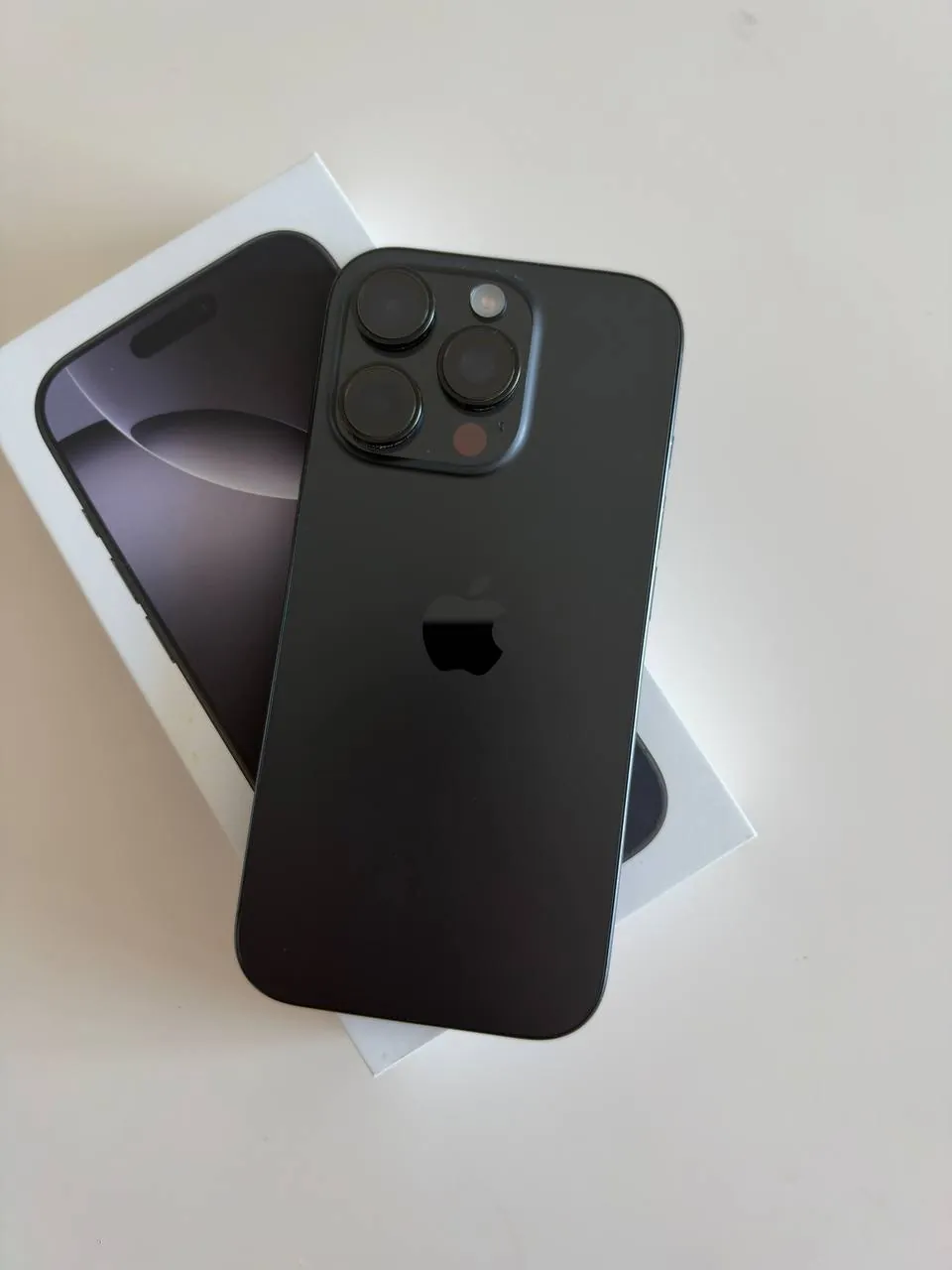 IPhone 16 Pro 256GB чёрный, Еккамай 1