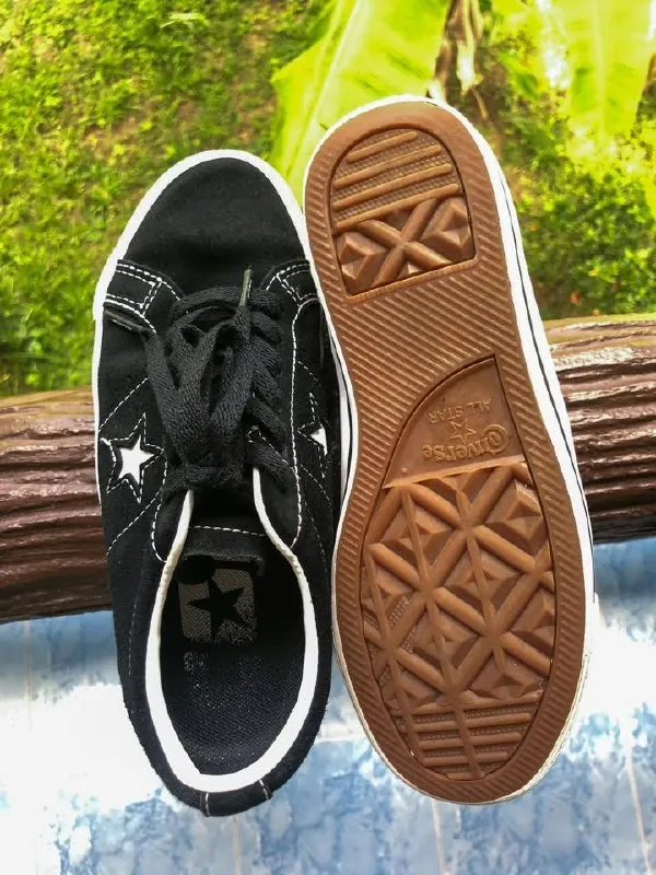Кожаные кеды Converse унисекс 22,5 см 1