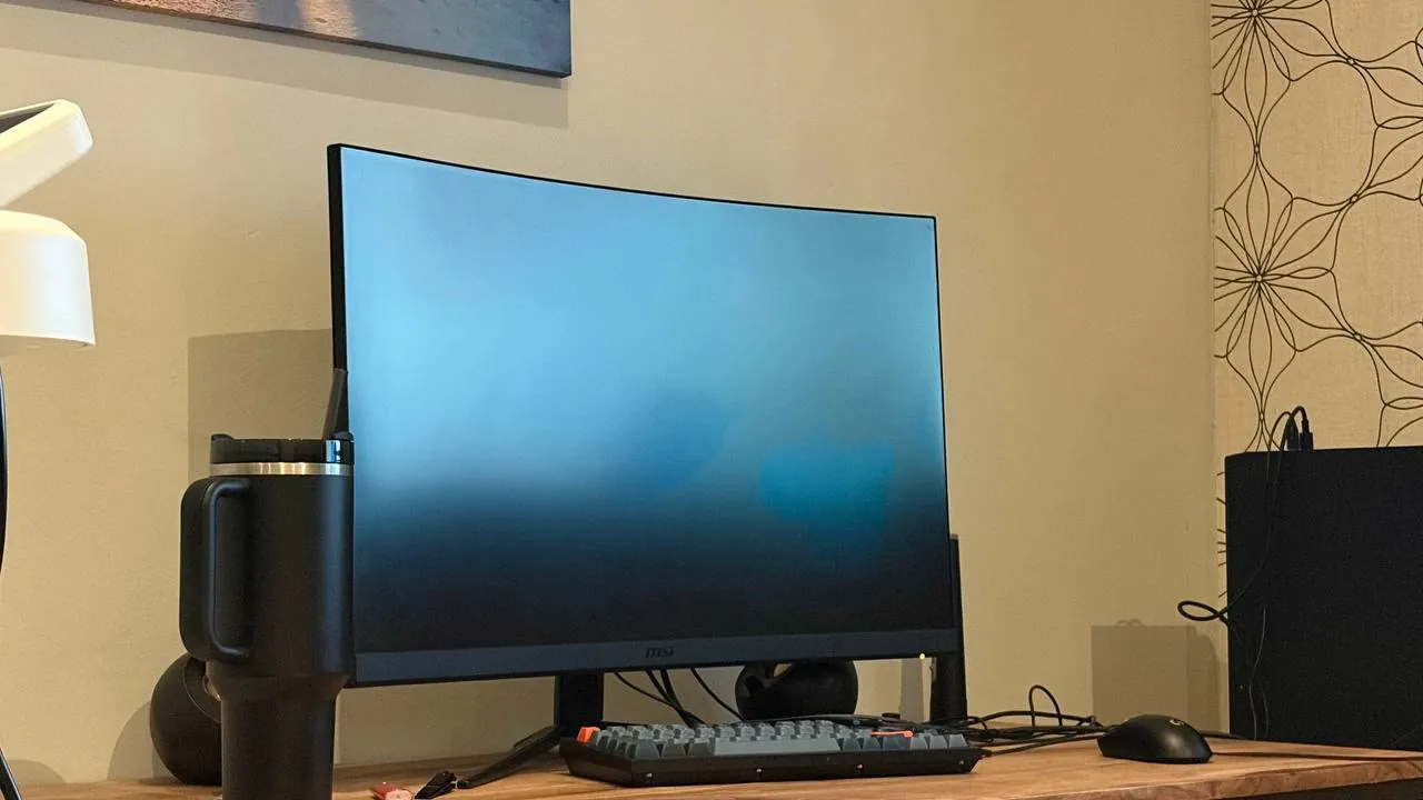 Игровой монитор MSI G32C4X 32 дюйма 1