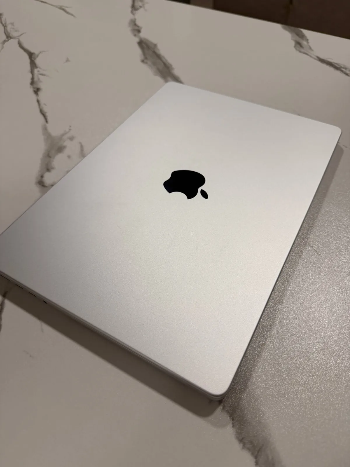 MacBook Pro M3 14 дюймов 512 ГБ 5