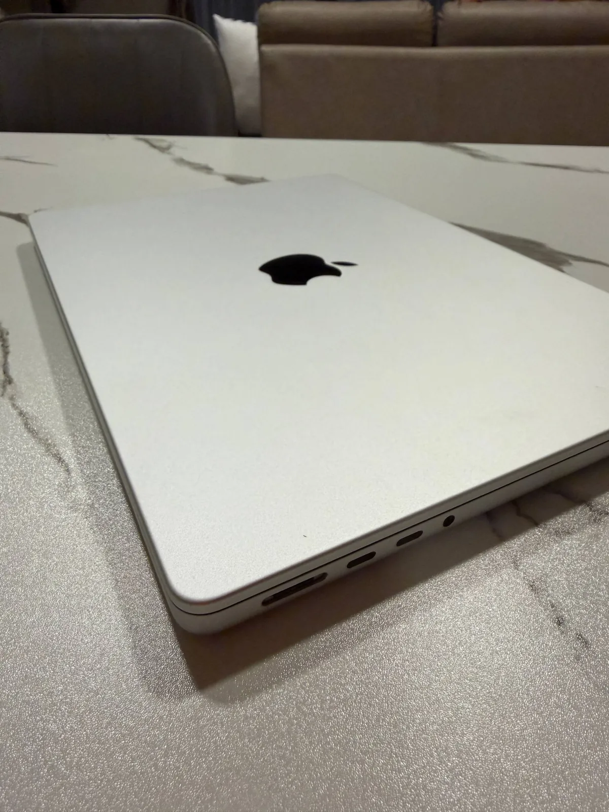 MacBook Pro M3 14 дюймов 512 ГБ 4