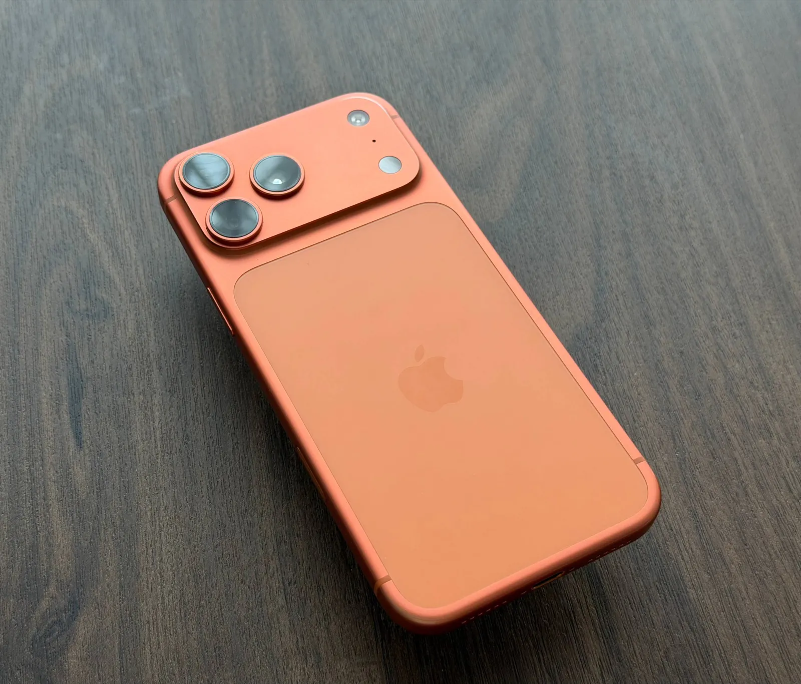 IPhone 17 Pro Max 256GB esim оранжевый 3