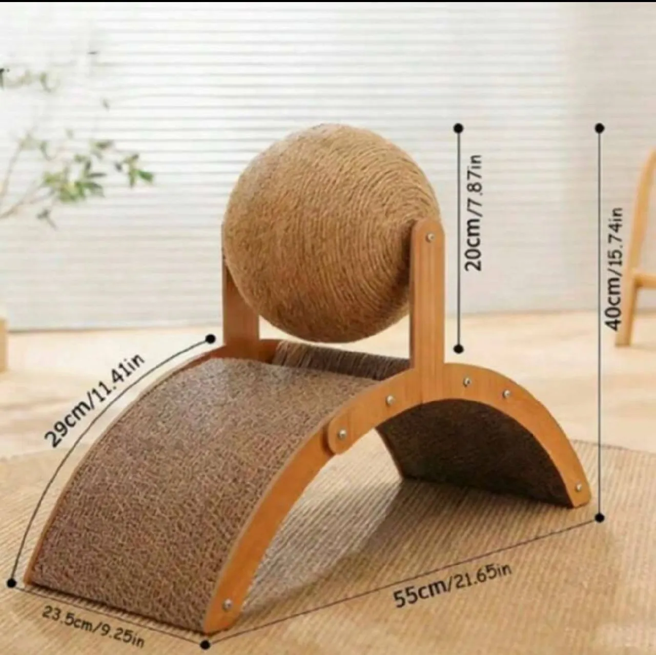 Коврик, когтеточка и корм для кота 2
