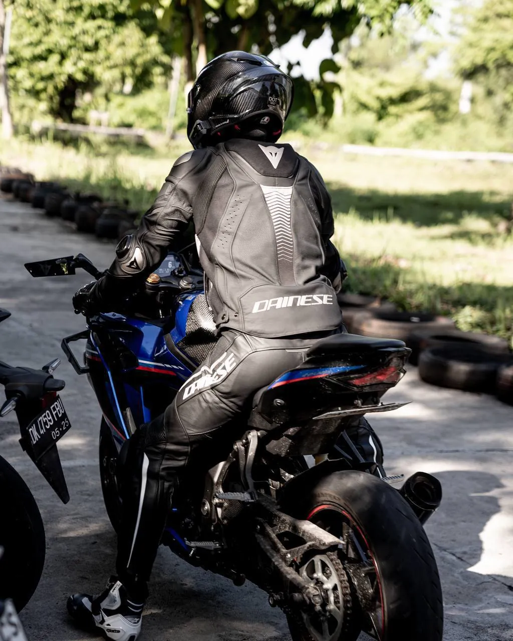 Мотоциклетный костюм Dainese куртка и брюки 4