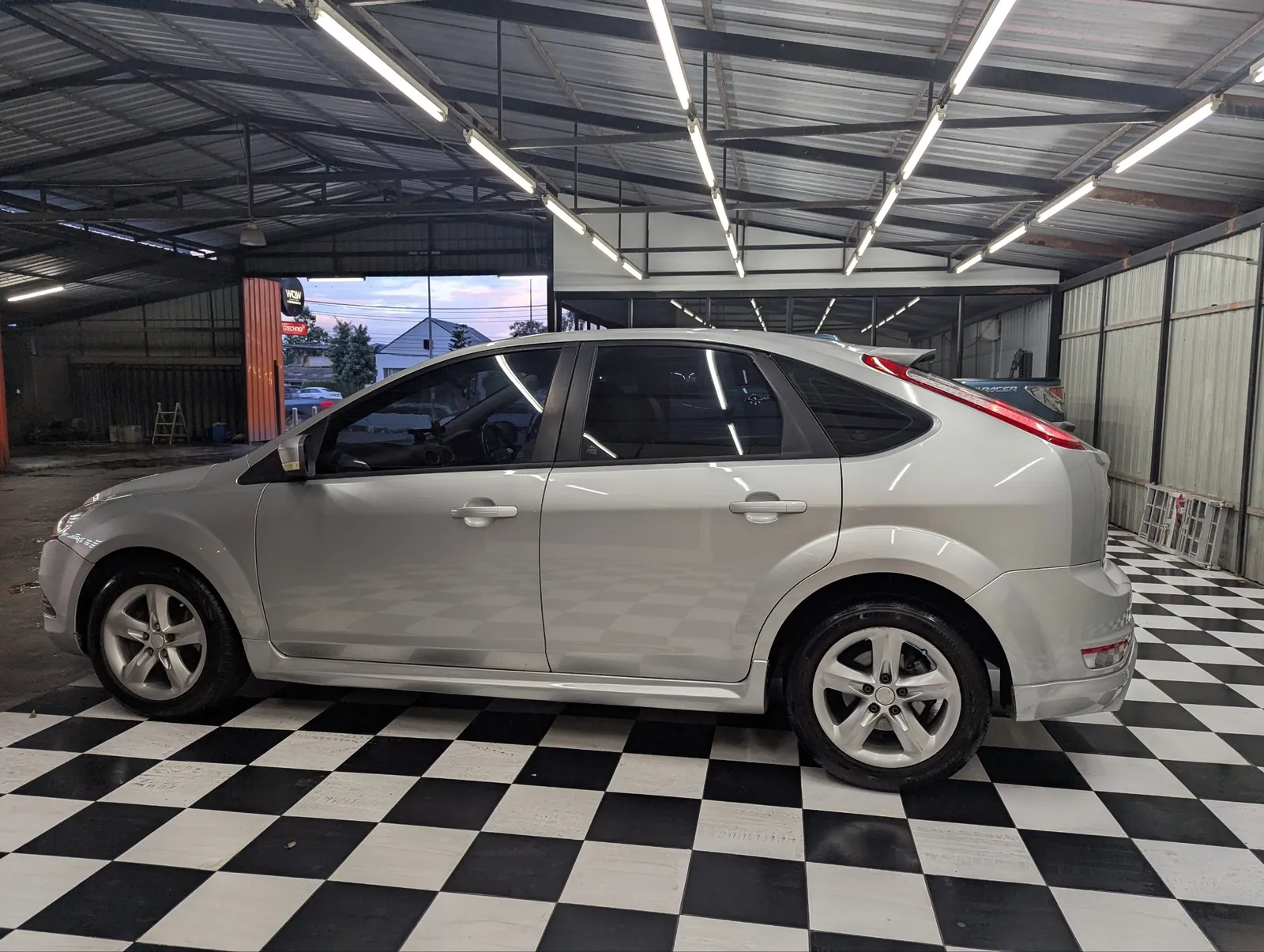 Ford Focus 2011 года с автоматом 2