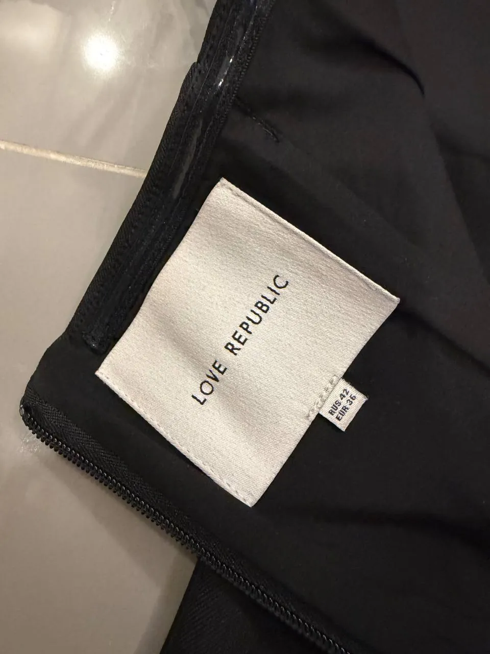 Чёрный комбинезон Love Republic и платье Pinko 4