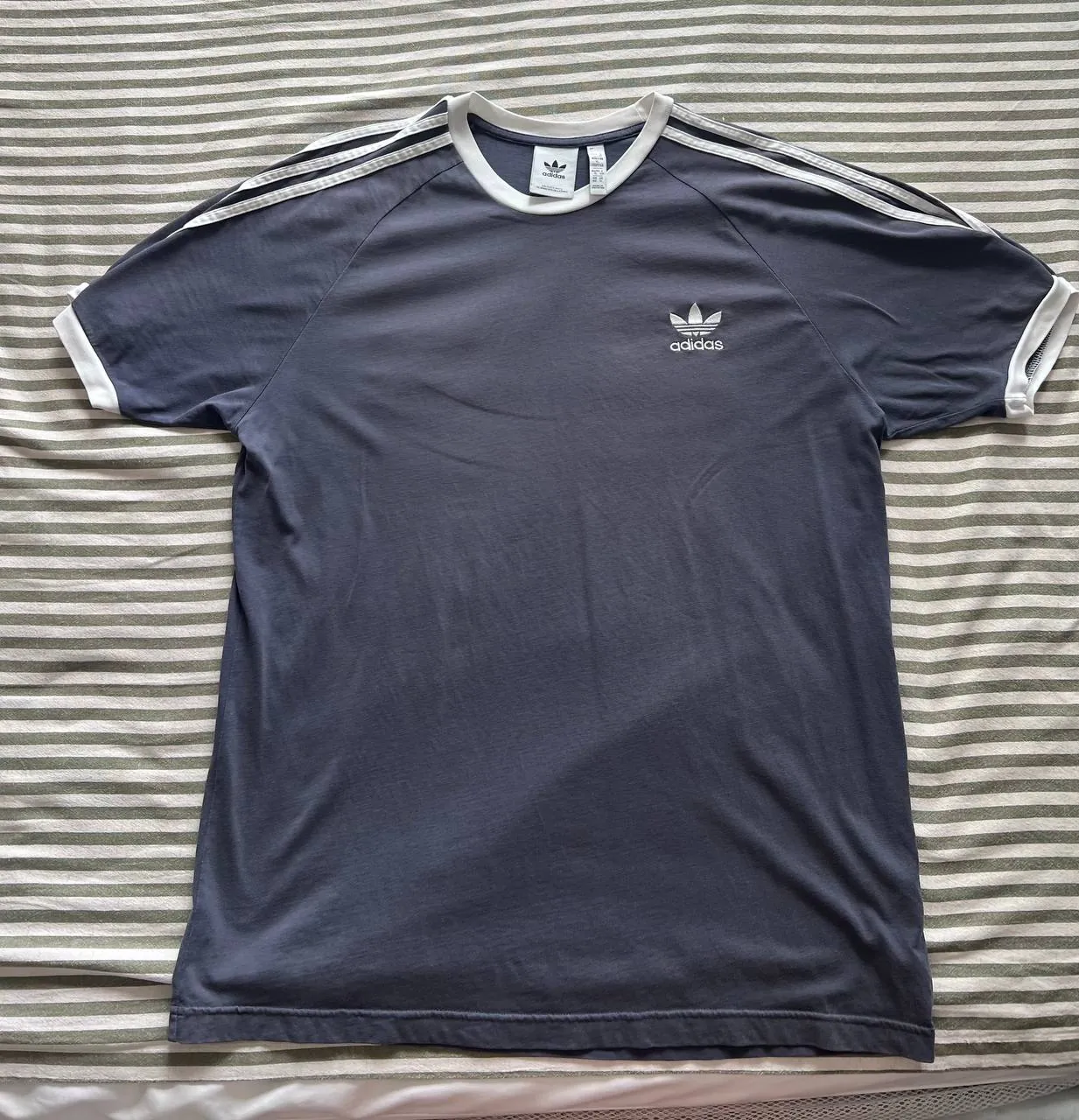 Мужские футболки Adidas б/у в Джомтьене 2