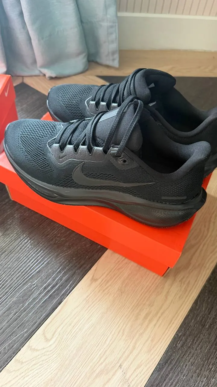 Новые кроссовки Nike 41 размера 2