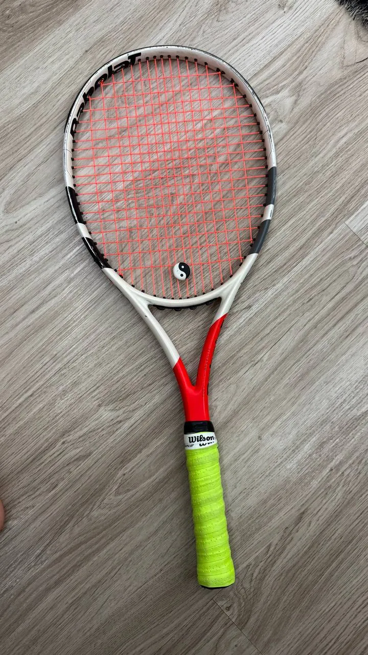 Теннисная ракетка Babolat Pure Strike 1