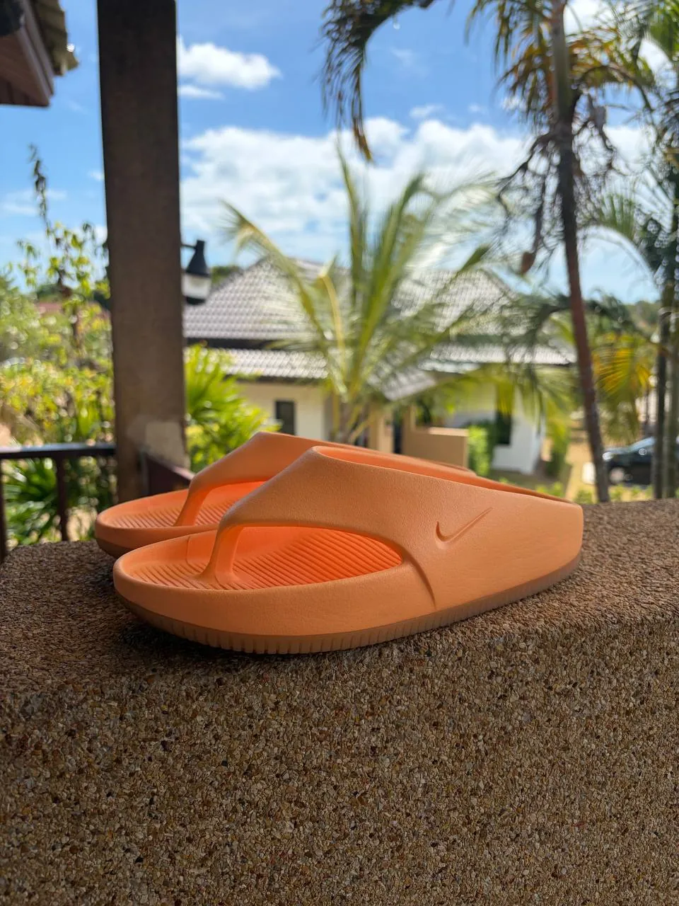 Женские анатомические шлёпанцы Nike Calm 2
