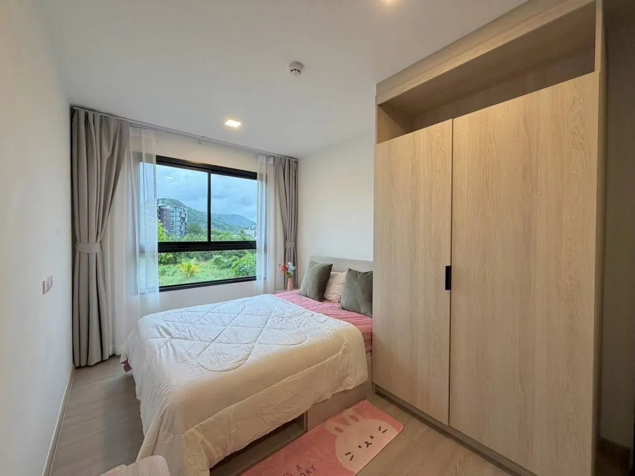 Квартира с отдельной спальней возле Central Phuket 2